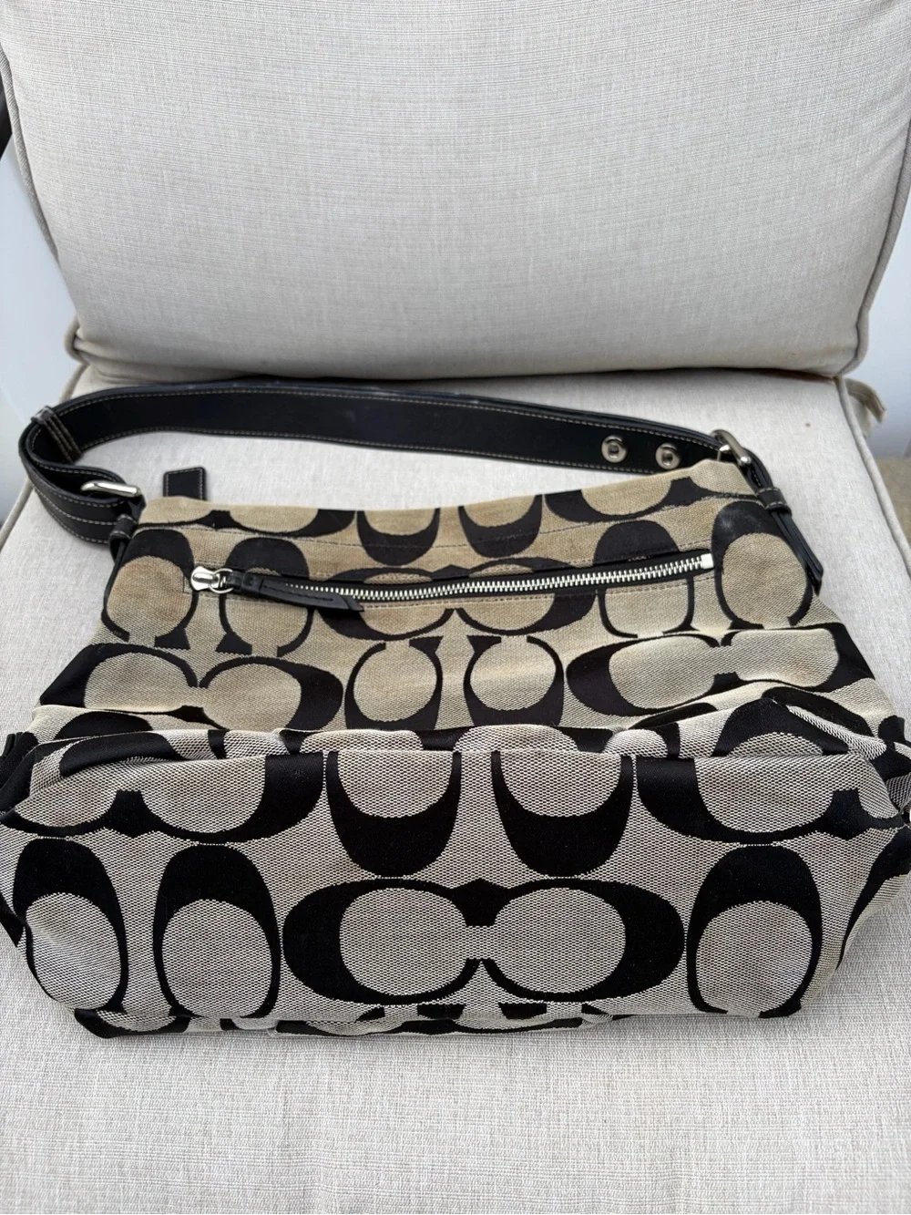 Coach Black Signature Pattern Shoulder Bag - Picture 5 of 6